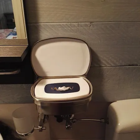 Casa Nica Sul Mare House On The Sea בית נופש *