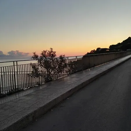 Casa Nica Sul Mare House On The Sea 別荘 チェファル